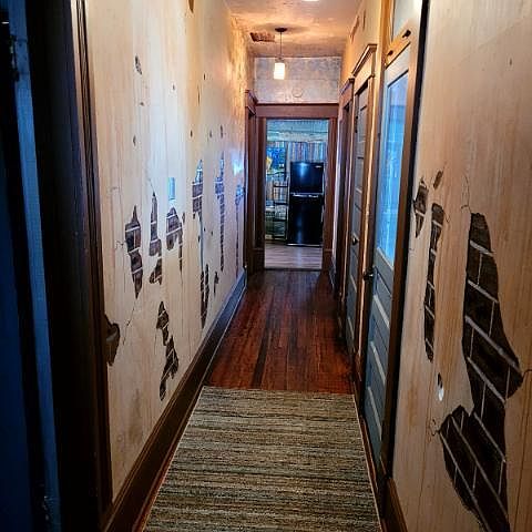 1st image of 408 W 6th St