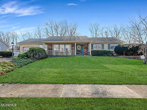 2nd image of 21 Meadowbrook Drive