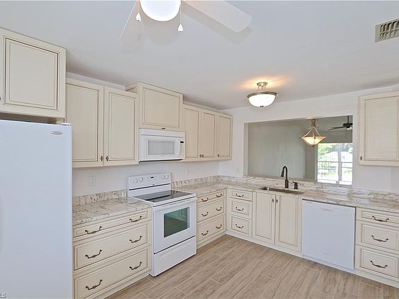 4th image of 1323 Derbyshire Ct #A-203