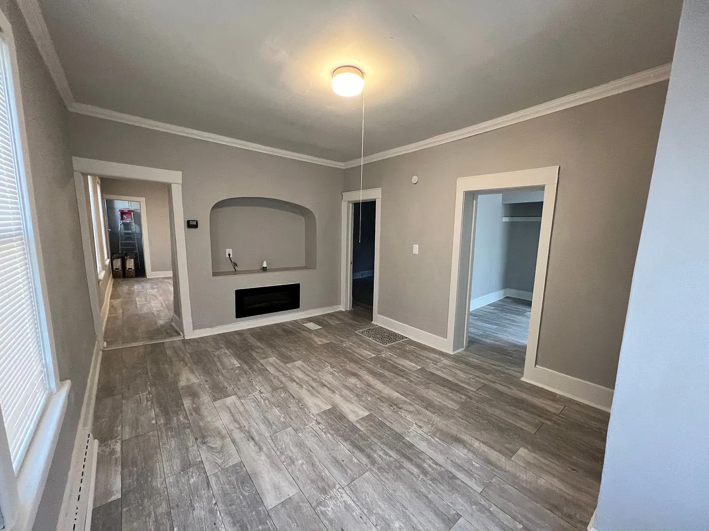 2484 W Chambers St — Photo 1