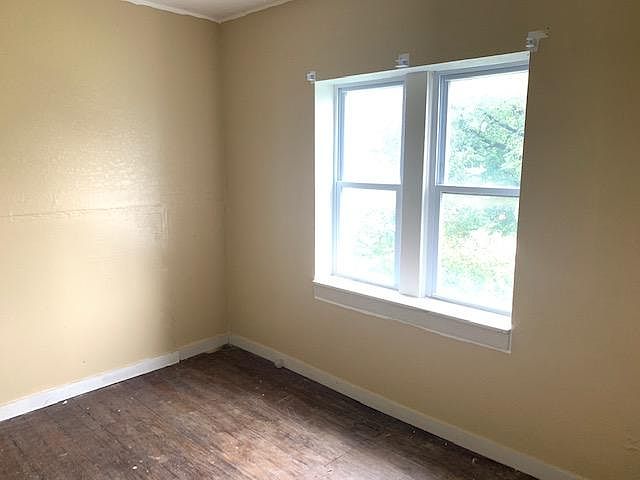 1st image of 135 E Keefe Ave APT 1
