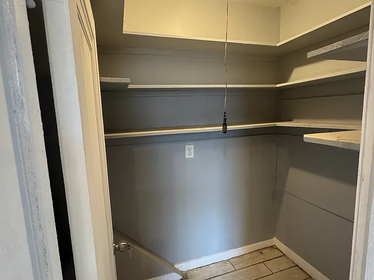 7250 S Langley Ave #2F — Photo 4