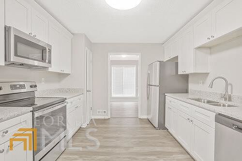 5th image of 2962 Trotters Crest Dr
