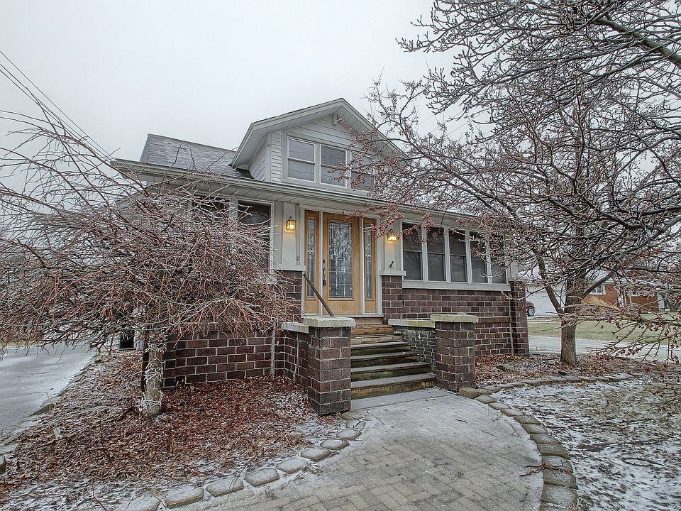 1st image of 39222 Moravian Dr