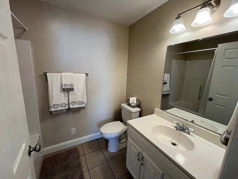 6104 Ball Rd — Photo 8