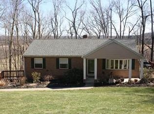 2284 Springtown Hill Rd, Hellertown, PA 18055