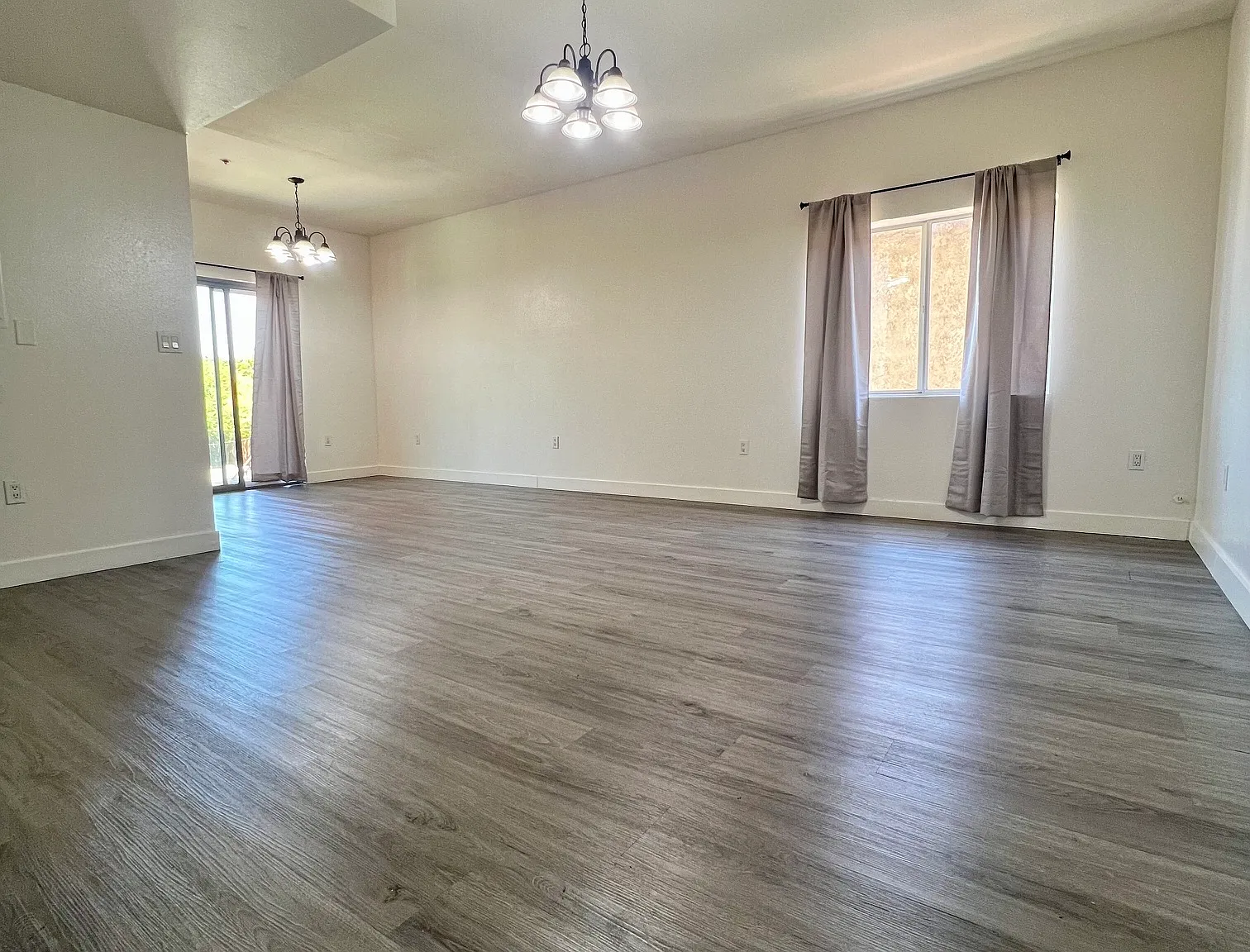 2 bed, 1000 sqft, $2,749 — Photo 1