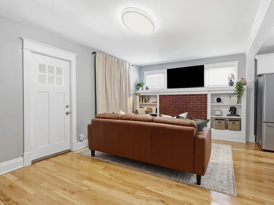 23 Norwalk Ave #2