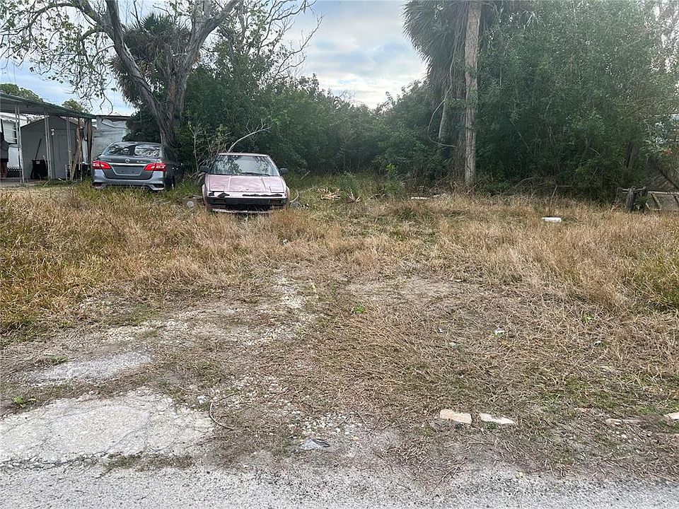 2nd image of 6514 Eleanor Dr #121