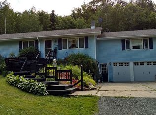 27 Calvin Cole Rd, Stephentown, NY 12169