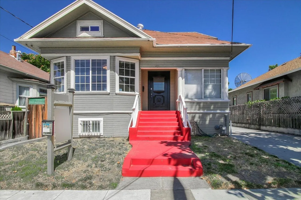N 13th St 380 - RM6 — Photo 1