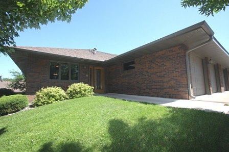 1st image of 205 Summit Park Dr