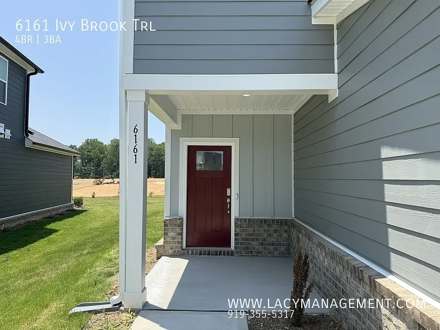 4 bed, 3.0 bath, 2100 sqft, $2,195 — Photo 2