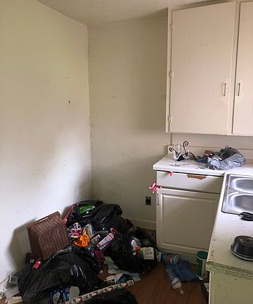3rd image of 219 Rollins Ave