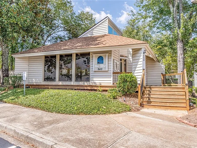 603 Serramonte Dr NE — Photo 30