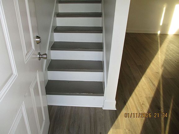 2nd image of 2501 Redwood Ct APT 4