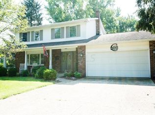 6277 White Sulphur Ct, Grove City, OH 43123