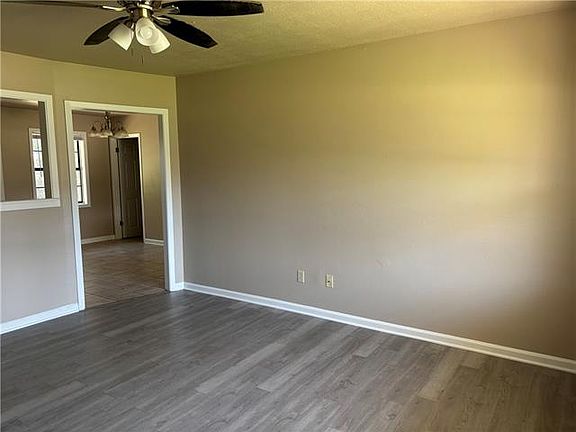 3rd image of 14193 Lindsay Dr