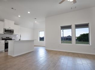 8741 Poppey Pl, Yukon, OK 73099