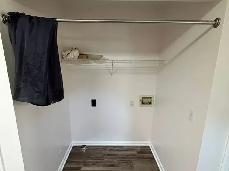 159-165 Anglea Cir — Photo 5