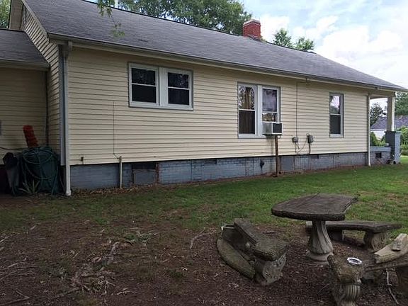 2nd image of 212 Forest St
