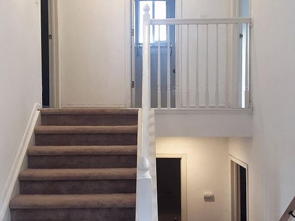 Tri-level with 2 beds, 1 bath up and 1 bed, 1 bath down