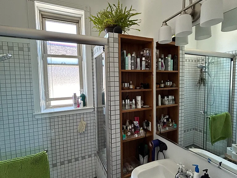 2120 N Sheffield Ave #3F — Photo 7