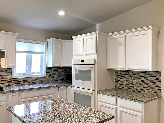 4th image of 1301 Ascot Ct Lot 301