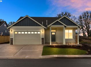 576 NE Fern Ave, Dallas, OR 97338