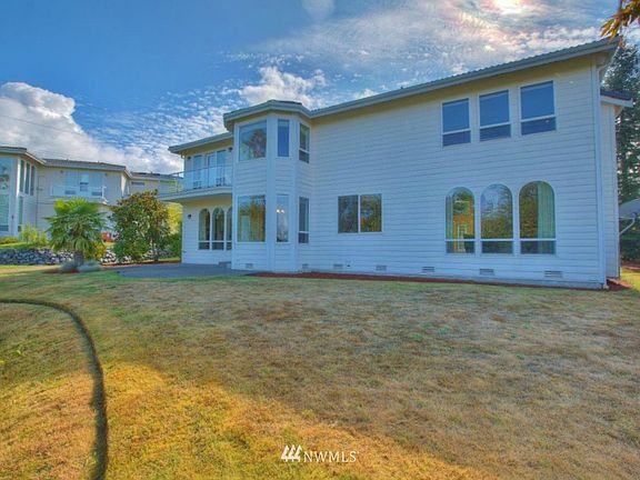 4th image of 3718 Browns Point Boulevard NE