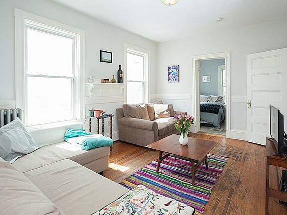 5th image of 3 Kinnaird St APT 2A