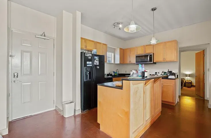 2 bed, 1000 sqft, $1,995 — Photo 4