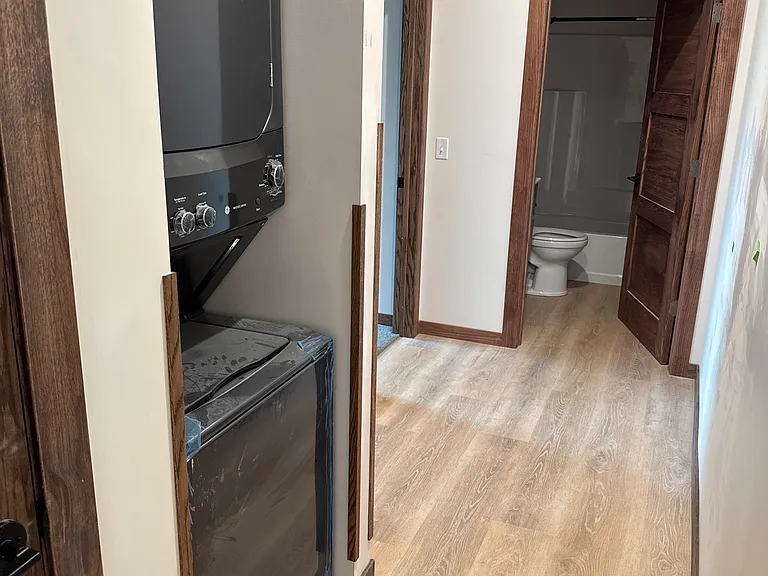 625 Canby St #C — Photo 8