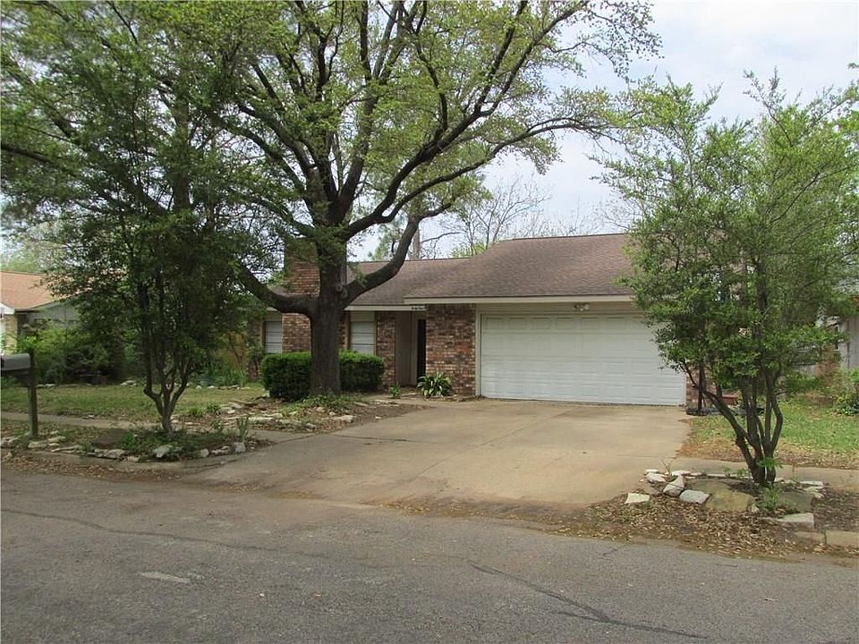 1st image of 4107 Foxmoor Ct