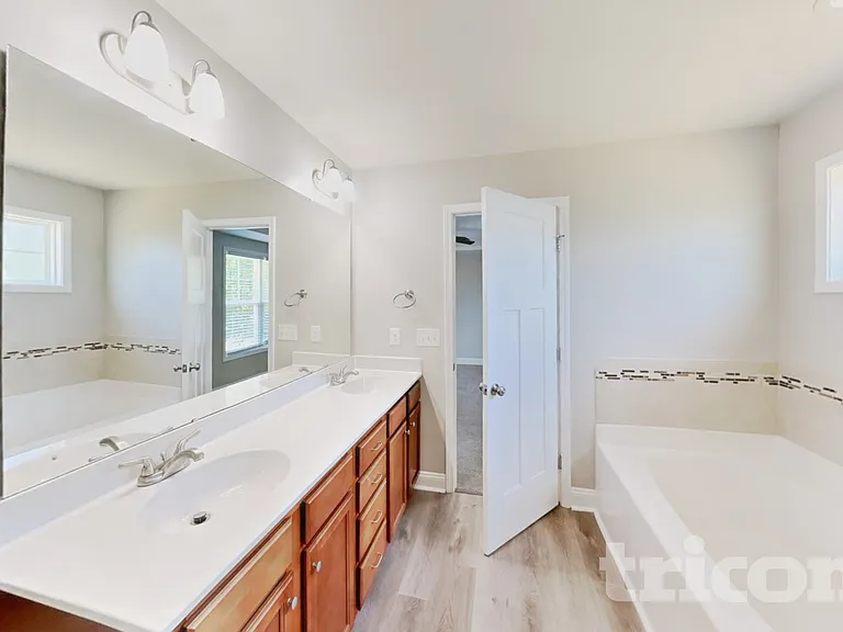 401 Bruce Johnson Rd — Photo 7