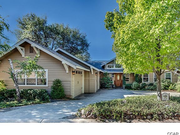 2nd image of 324 Catalpa Ln