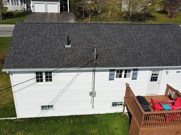 4th image of 8 Pine Avenue