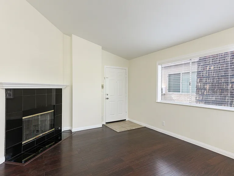 4470 48th St #3 — Photo 3