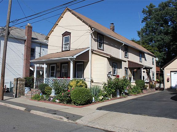 2nd image of 15 Hazel St
