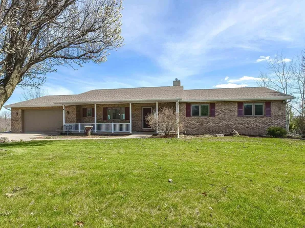 1637 320th St, Sherrard, IL 61281