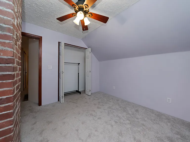 1096 Scruggs Cir — Photo 27