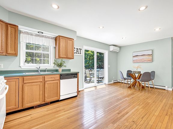 4th image of 88 Waterfield Road