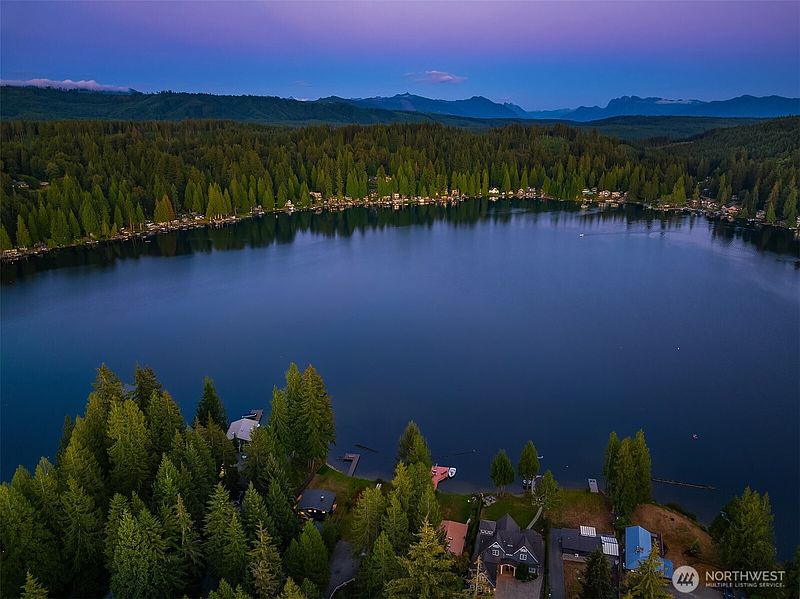 2nd image of 3 SW LAKE ROESIGER ROAD