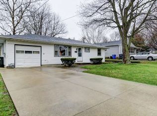 2220 N Fairview Ave, Decatur, IL 62526