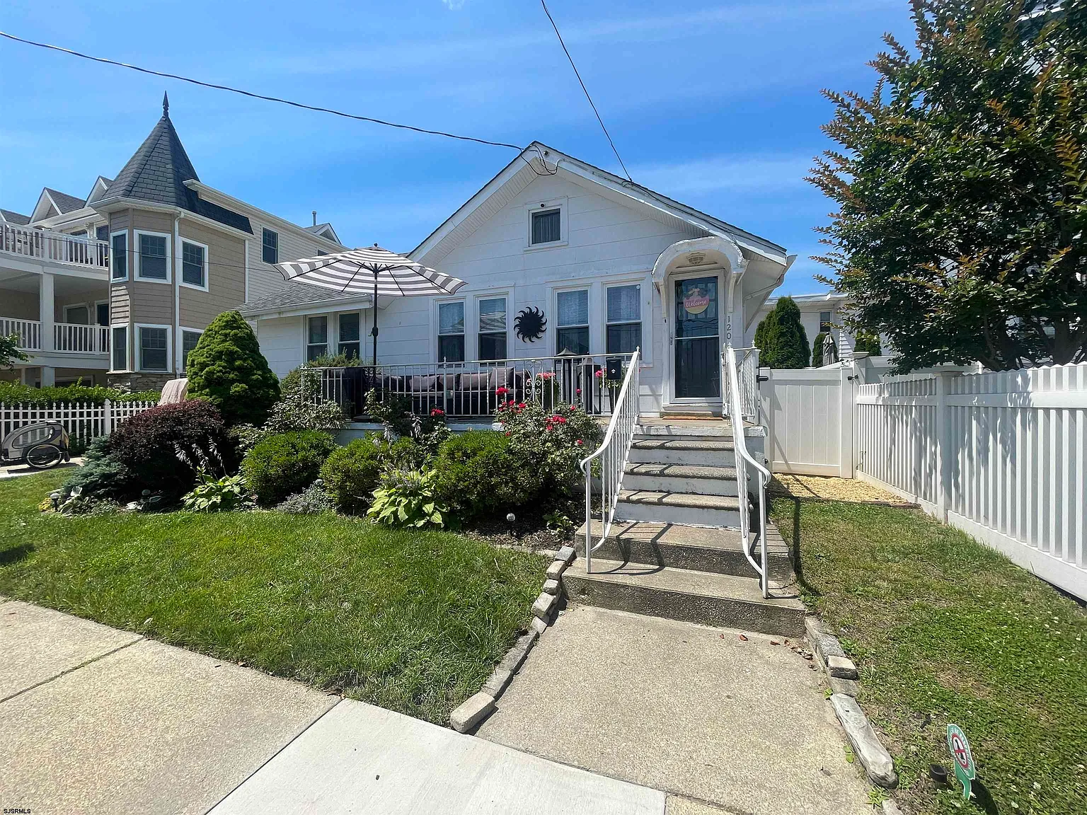 2 bed, 1.0 bath, $1,650 — Photo 3