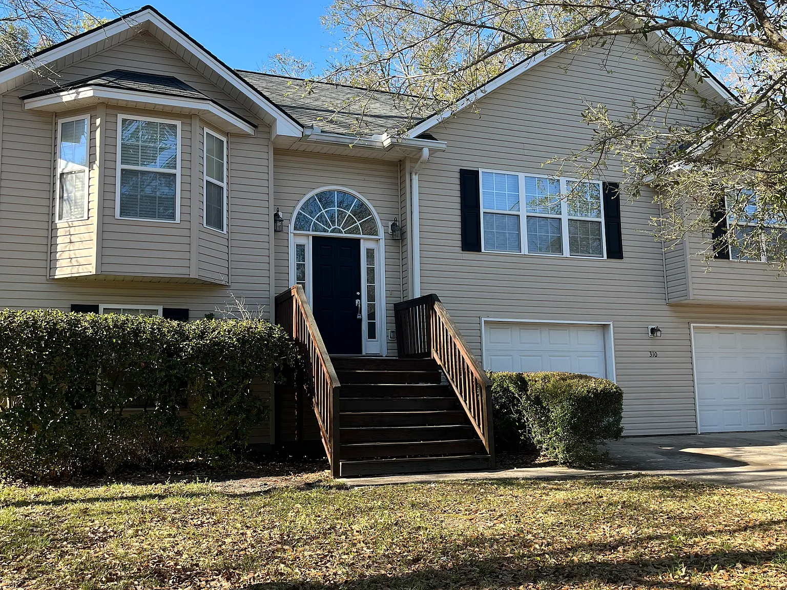 4 bed, 2.5 bath, 1985 sqft, $2,015 — Photo 1