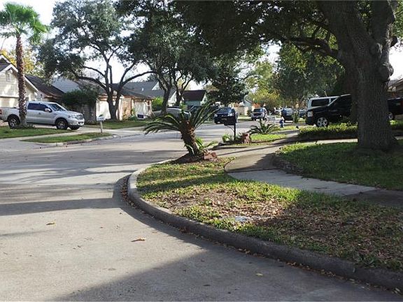 3rd image of 8706 Kalewood Dr