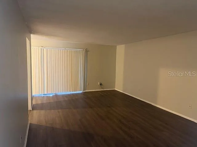 3 bed, 2.0 bath, 1432 sqft, $1,575 — Photo 3