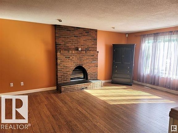 2nd image of 4514 41a St