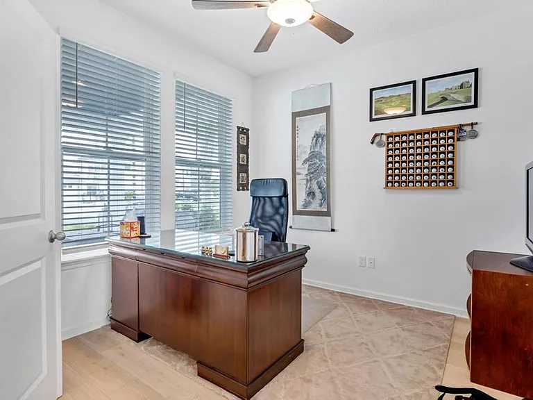 221 Marquesa Cir — Photo 4
